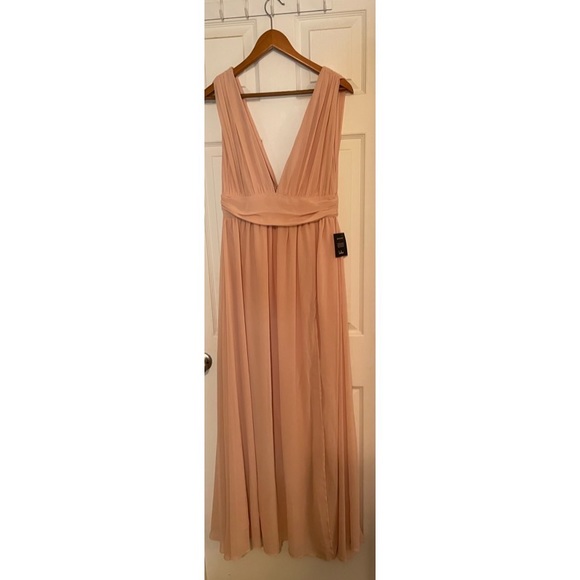 Lulus heavenly hues blush maxi dress- size Large. New w/ tags. Color: blush - Picture 5 of 6